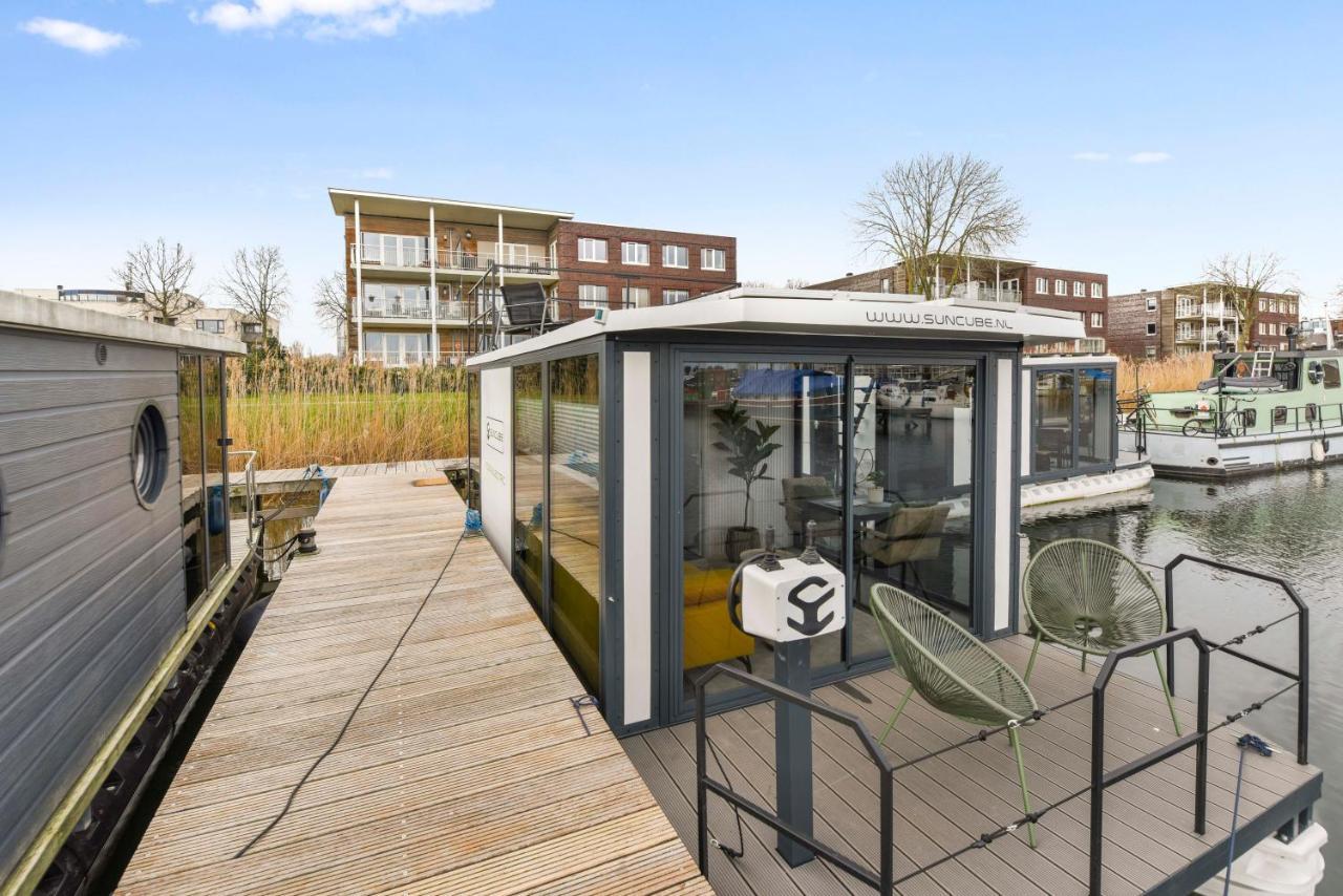 Cosy Tiny Houseboats Near Beach And Restaurants By Weltevreden Experience Zeewolde Extérieur photo