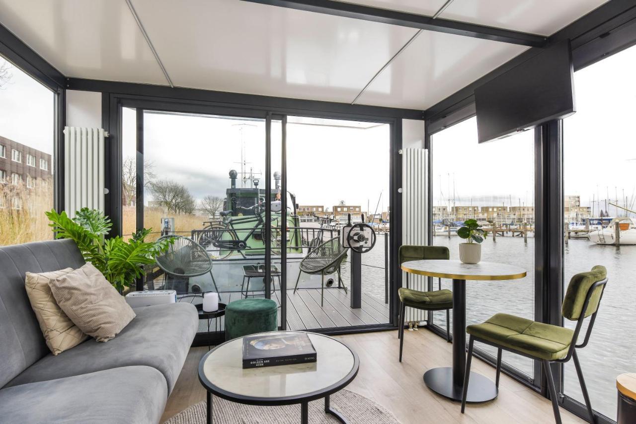 Cosy Tiny Houseboats Near Beach And Restaurants By Weltevreden Experience Zeewolde Extérieur photo