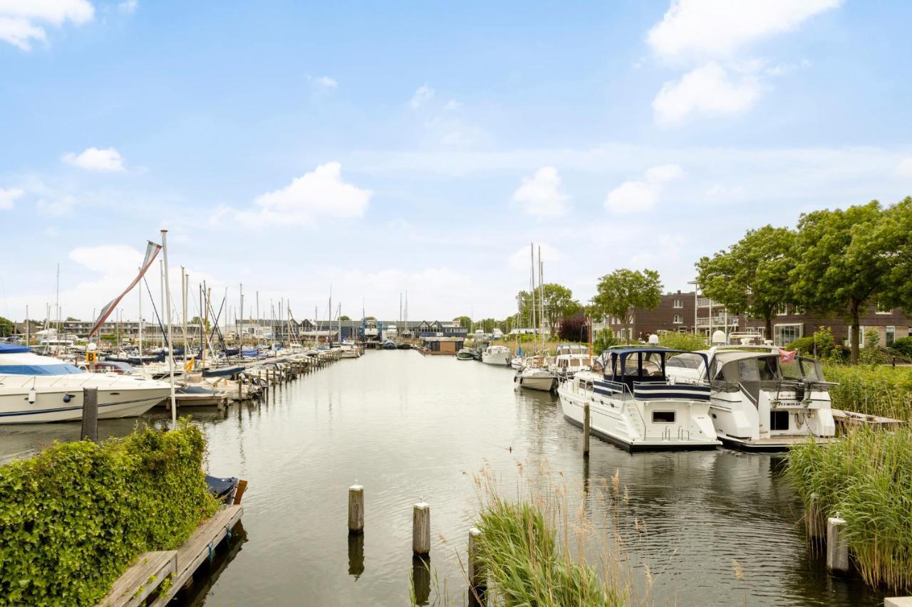 Cosy Tiny Houseboats Near Beach And Restaurants By Weltevreden Experience Zeewolde Extérieur photo