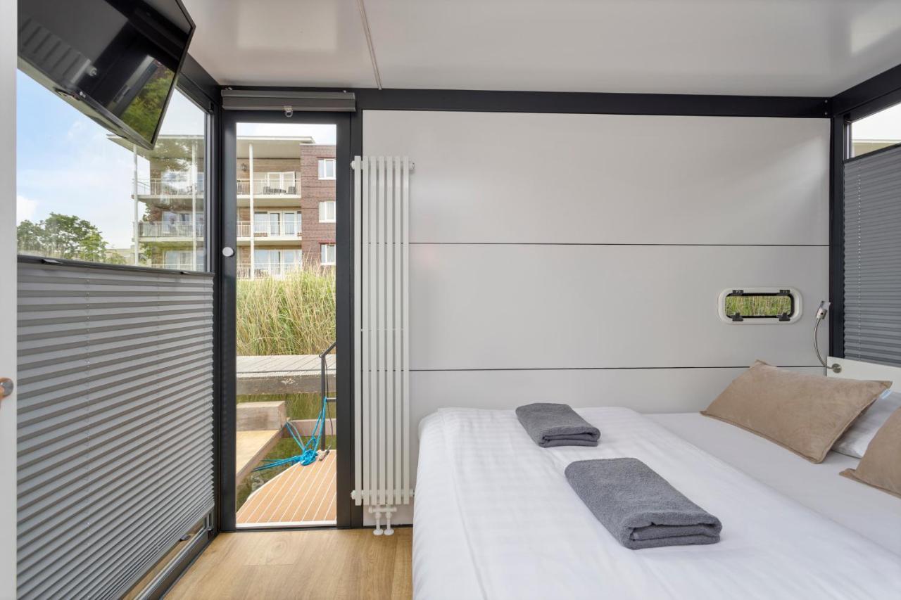 Cosy Tiny Houseboats Near Beach And Restaurants By Weltevreden Experience Zeewolde Extérieur photo