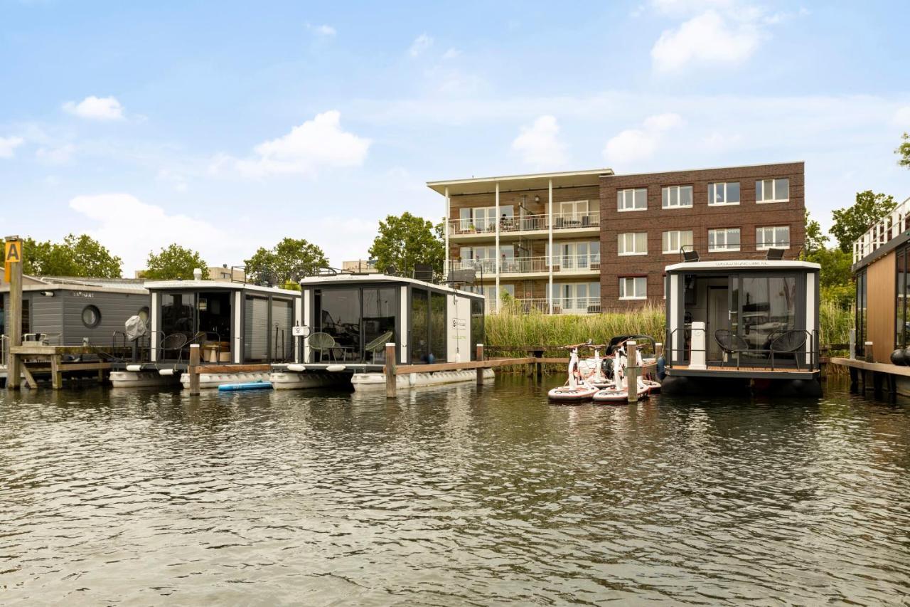 Cosy Tiny Houseboats Near Beach And Restaurants By Weltevreden Experience Zeewolde Extérieur photo