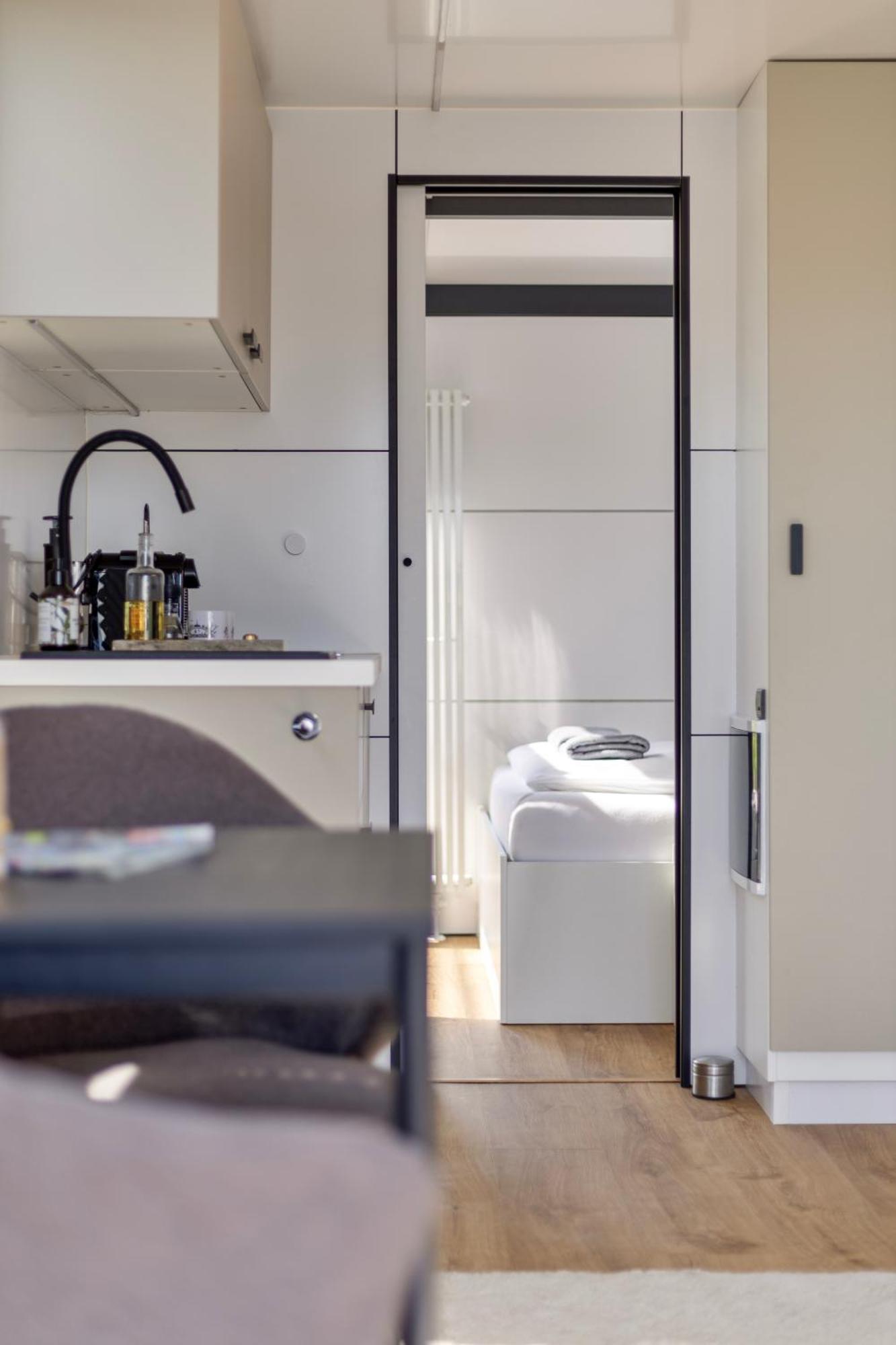 Cosy Tiny Houseboats Near Beach And Restaurants By Weltevreden Experience Zeewolde Extérieur photo