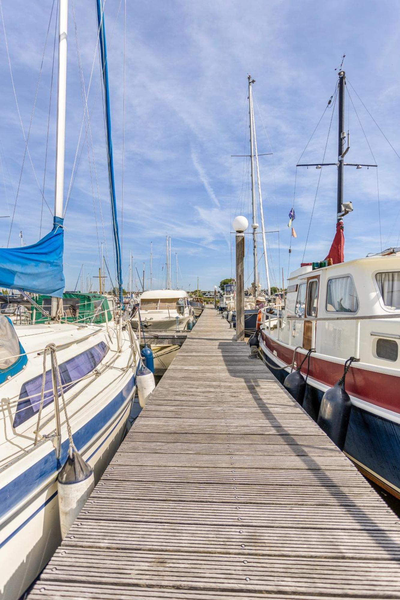 Cosy Tiny Houseboats Near Beach And Restaurants By Weltevreden Experience Zeewolde Extérieur photo
